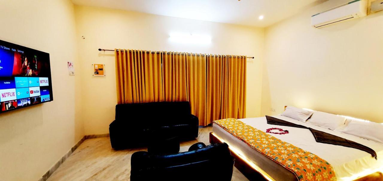 Shree Suites Kuttalam  Exterior photo